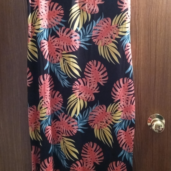 Dress - Picture 1 of 2